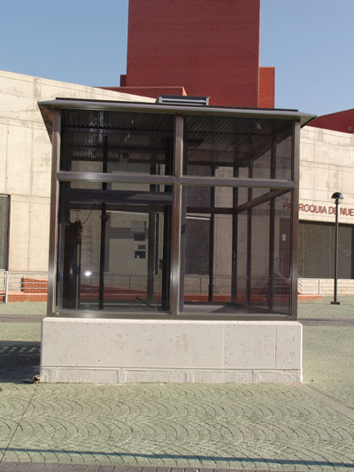 Aparcamiento subterrÃ¡neo para residentes y plaza pÃºblica. Calle BailÃ©n.